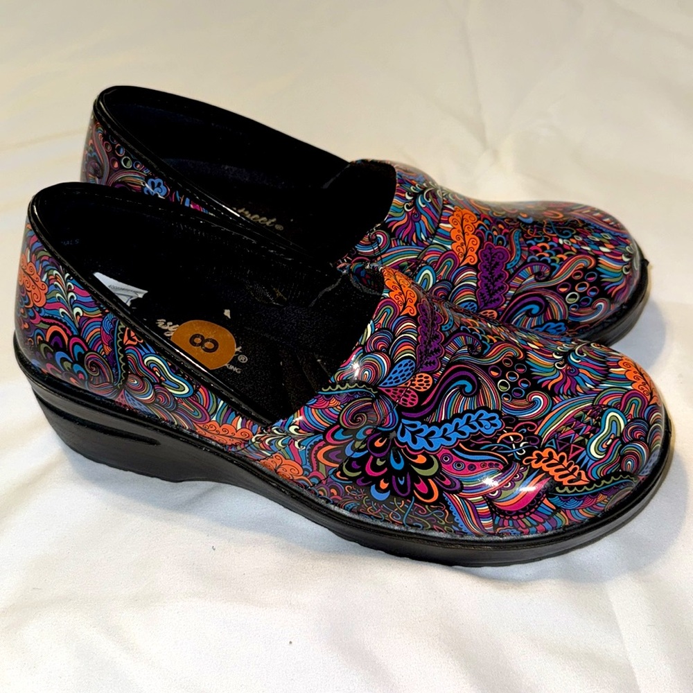 Easy Street Work Clogs Tiffany 8M Paisley Hippie Groovy Healthcare Nursing - Picture 2 of 4